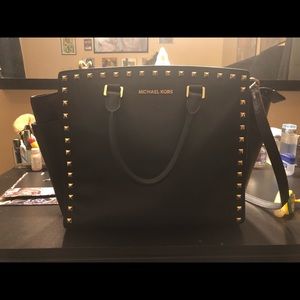 Used navy blue Michael Kors crossbody purse